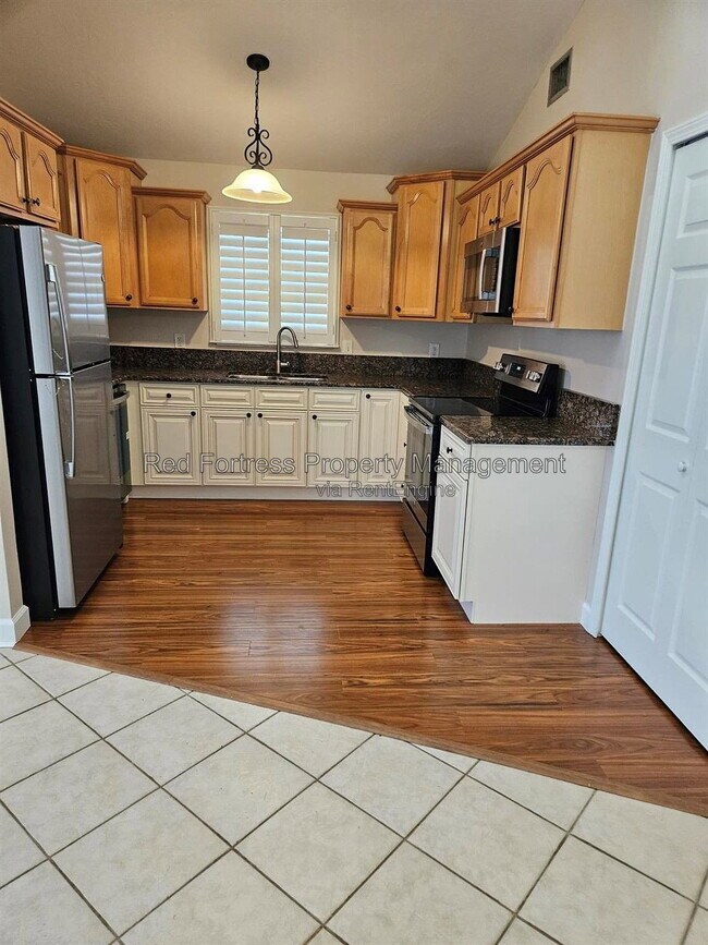 17020 Golfside Cir Unit 103