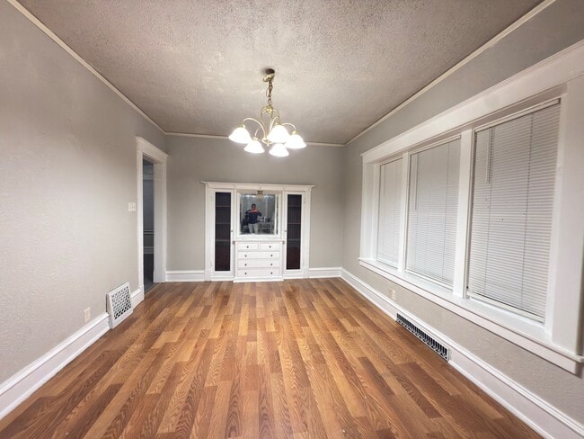 Photo - 1511 Indiana Ave