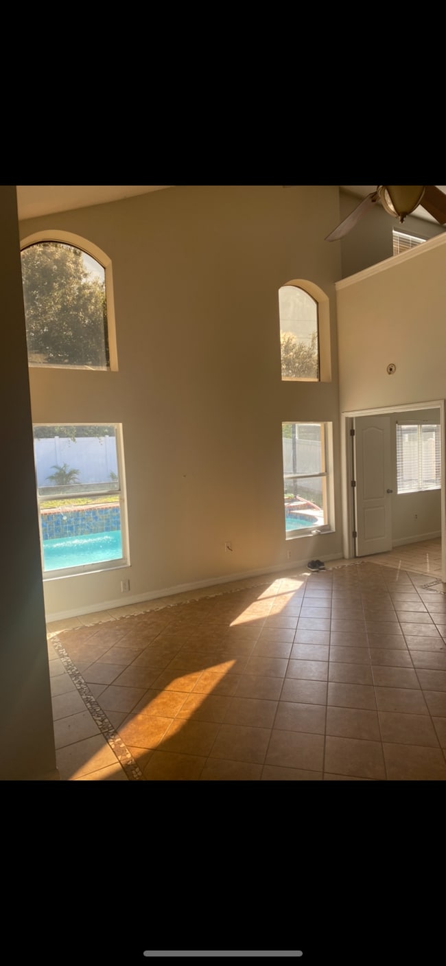 Building Photo - 12828 Kings Lake Dr