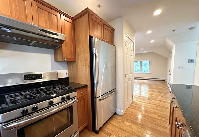 Photo - 10 Selkirk Rd Unit 4
