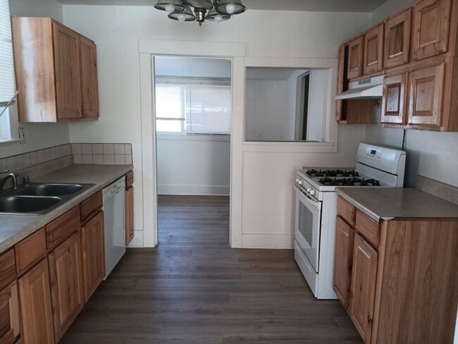 Photo - 412 Harvard Dr SE Unit Main