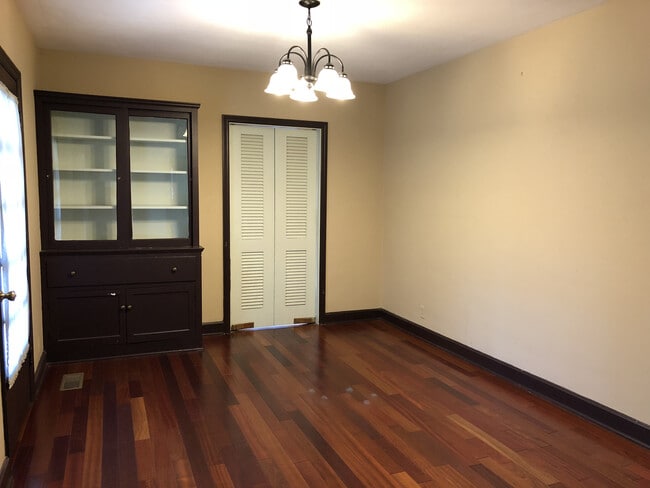 Photo - 1619 Jones Blvd