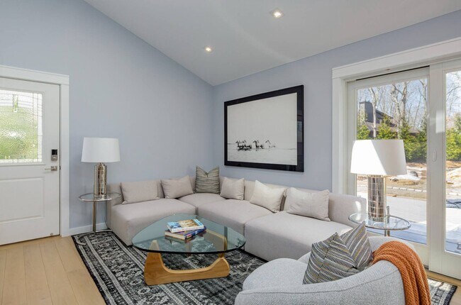 Photo - 30 Hampton Ct