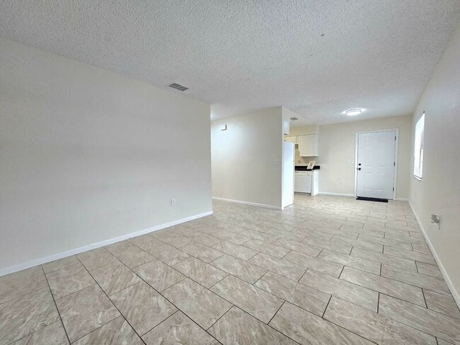 Photo - 1738 E Fern Rd Unit 1736