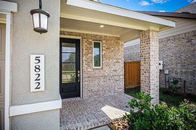 Photo - 5822 Majestic Sky Dr