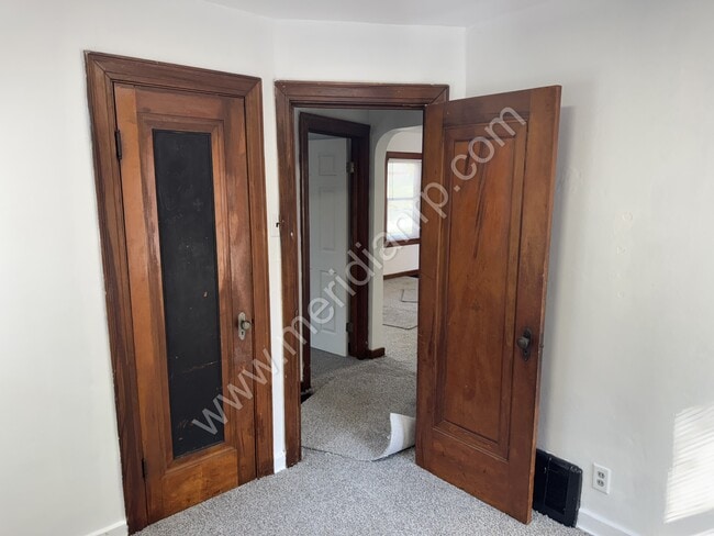 Photo - 2021 Redwood Ave