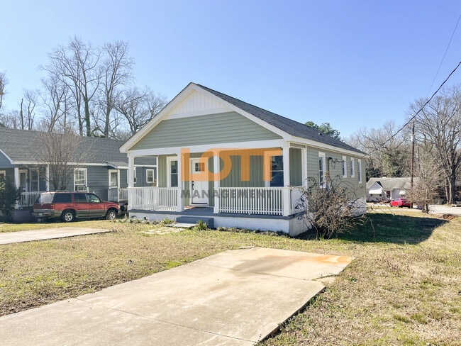 Photo - 1 Hollywood Cir