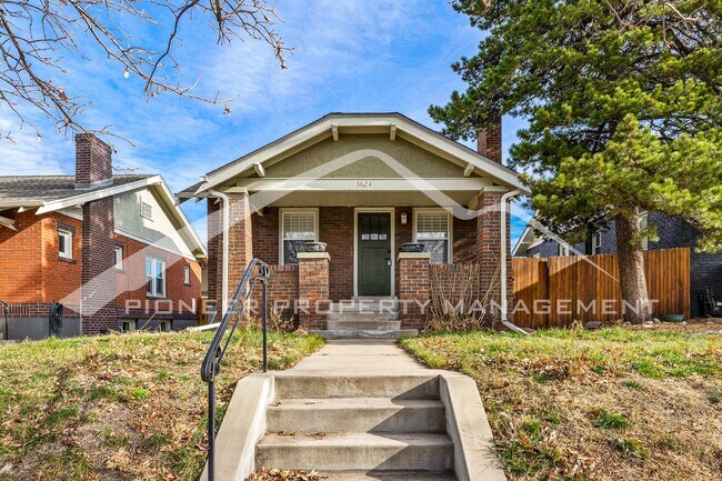 Charming House with Washer/Dryer and Fence... - Charming House with Washer/Dryer and Fence...