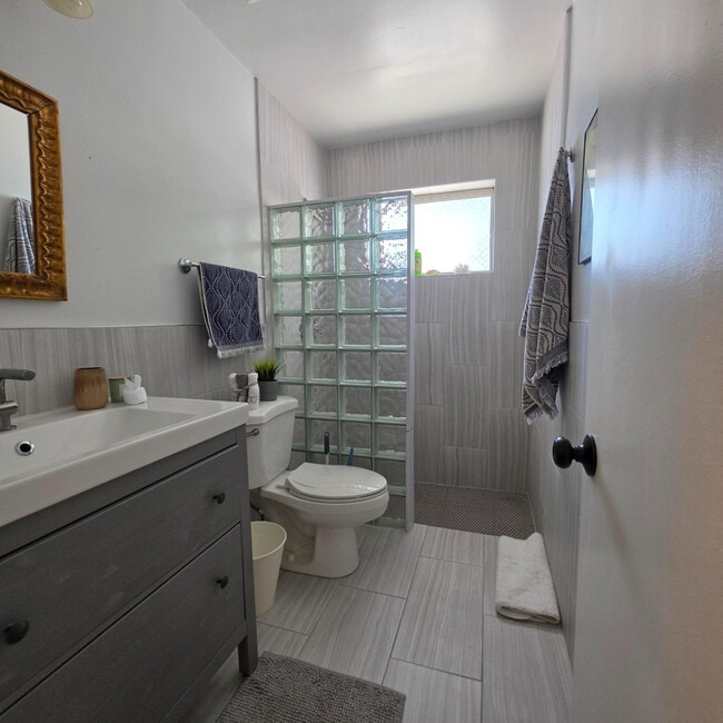 141 SE 2nd Ave