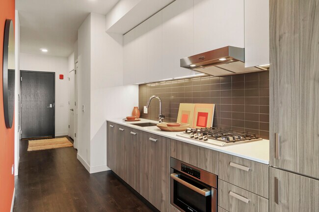 Photo - 461 E Waterside Dr