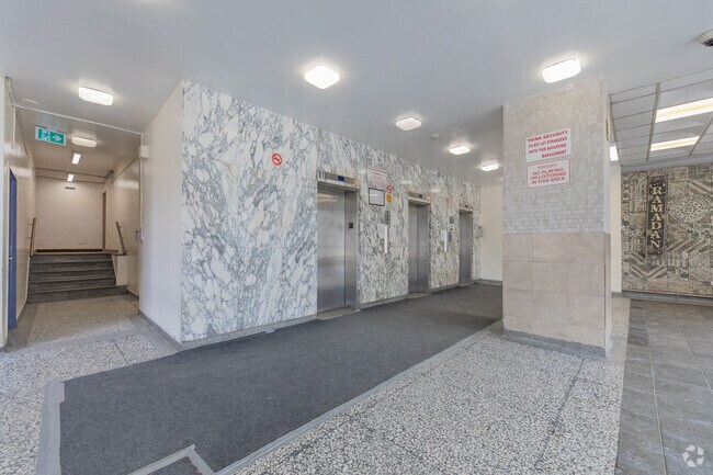 Hall d'entrée - Centennial Towers