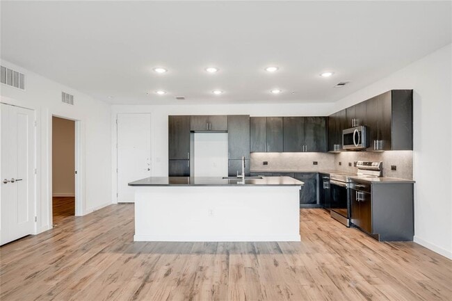 Photo - 4801 Springdale Rd Unit 1307