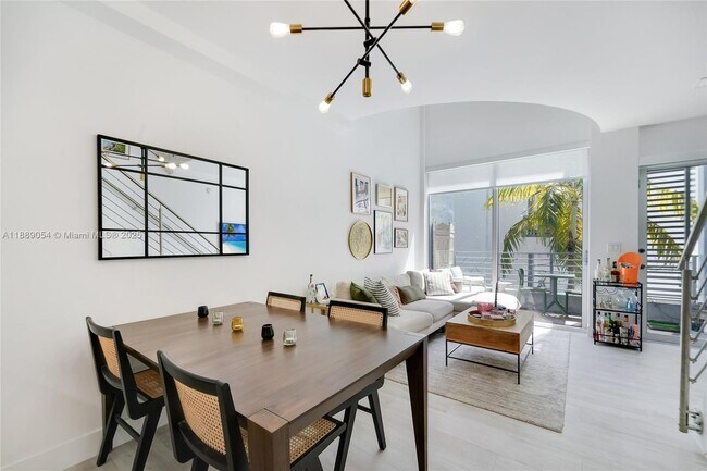 Photo - 3339 Virginia St Unit 329