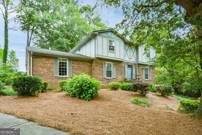 Photo - 435 Stonebridge Dr
