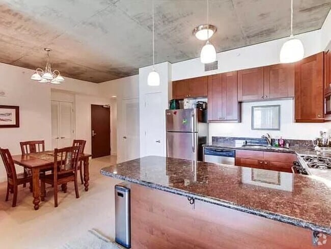 Building Photo - Downtown Views from Cortez Hill! Tall Ceil... Rental