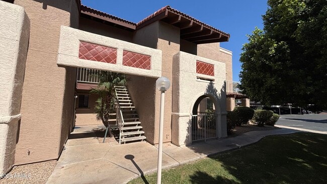 Building Photo - 5757 W Eugie Ave Unit 1077