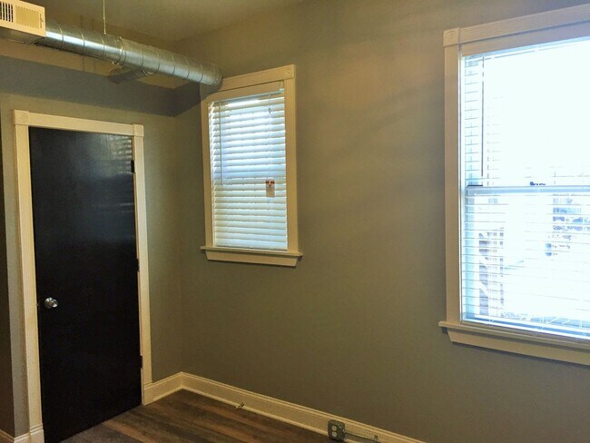 Photo - 5737 Kentucky Ave Unit Apt. #1