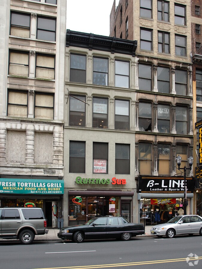 Photo - 194 Market St