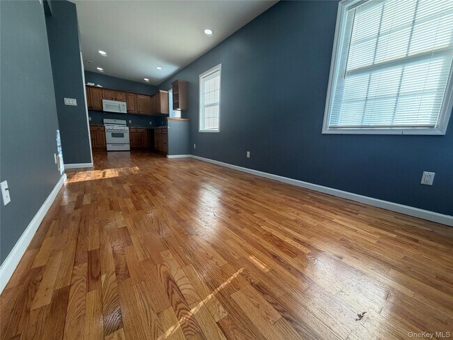 Photo - 10 Burnside Ave Unit B