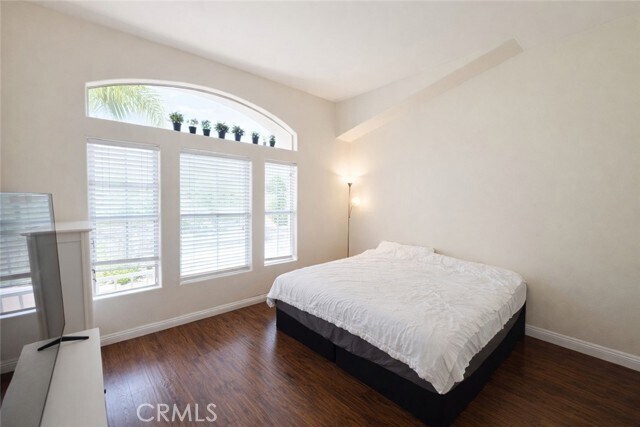 Photo - 2100 Camellia Ln