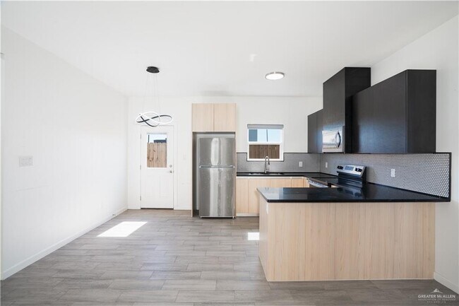 12509 N 40th St Unit 4