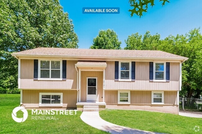 Building Photo - 16101 Slater Ave Rental