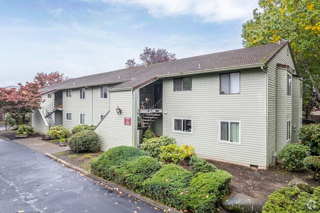 Photo - Pine Grove Condominiums