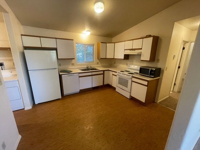 Photo - 105 Unit B
