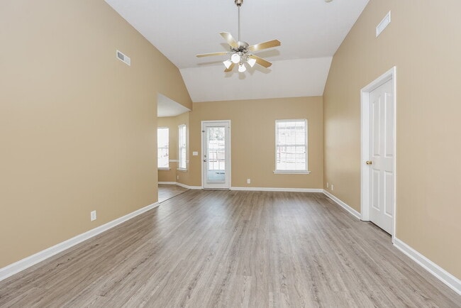 Photo - 1238 Shannon Ln