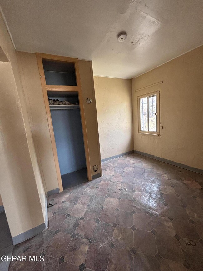 Photo - 4000 1/2 Sacramento Ave