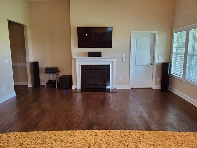 Photo - 205 Korbel Dr