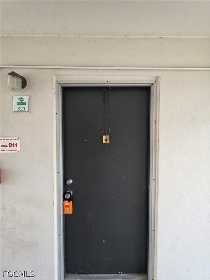 Photo - 1830 Maravilla Ave Unit 321