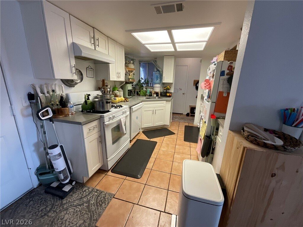 Photo - 707 Honeybee Ct