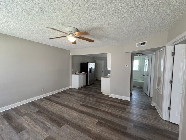 Photo - Bragg Court Apartment Available NOW!!