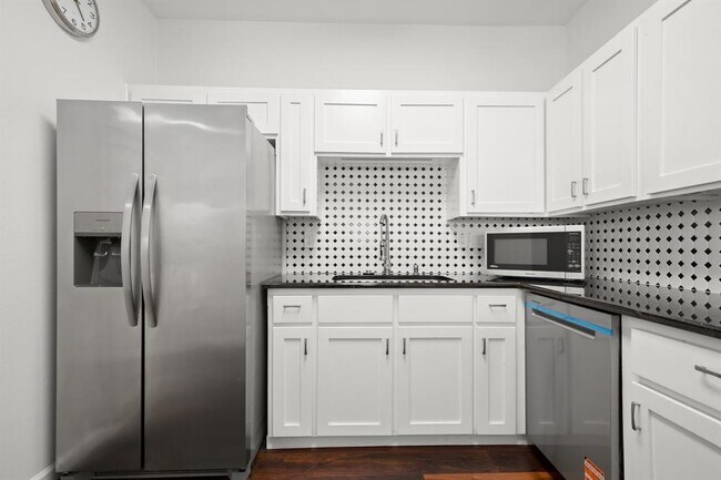 Photo - 2414 Longview St Unit 307