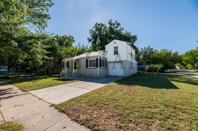 Photo - 703 S Dellrose St