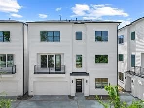 Building Photo - 2510 Gray St Rental
