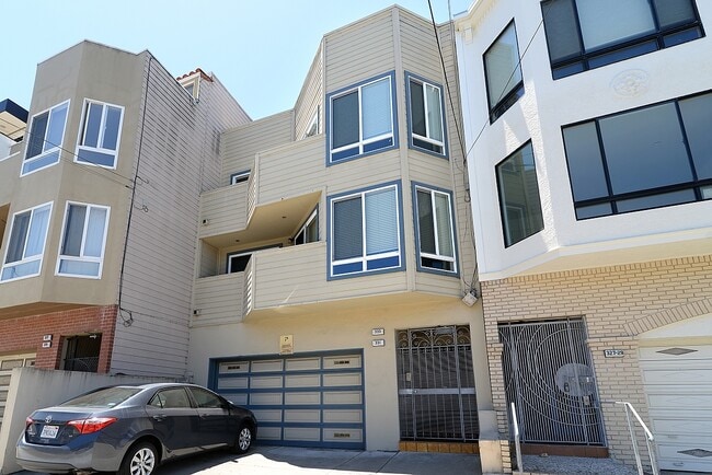 Photo - 333 18th Ave