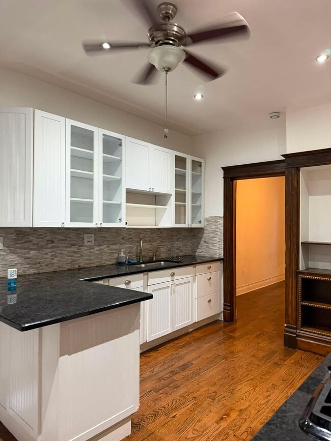 kitchen - 2351 S Whipple St Unit Apartment