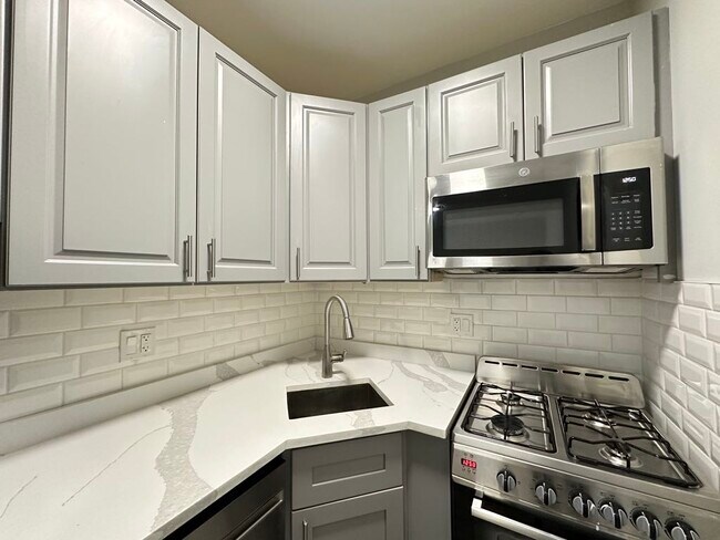 545 W Belmont Ave Unit F5