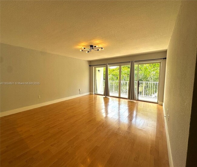 Building Photo - 7701 N Kendall Dr Unit 327B-327B Rental
