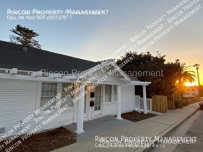 Building Photo - 658 Poli St
