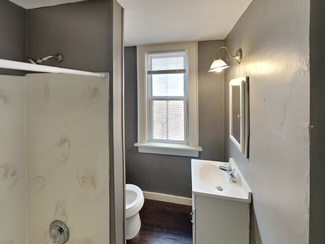 Photo - 1528 Neil Ave Unit E