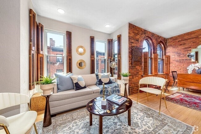 Building Photo - 12 Battery St Unit 5 Rental