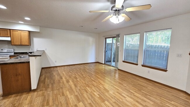 Photo - 8102 NE 36th Ct