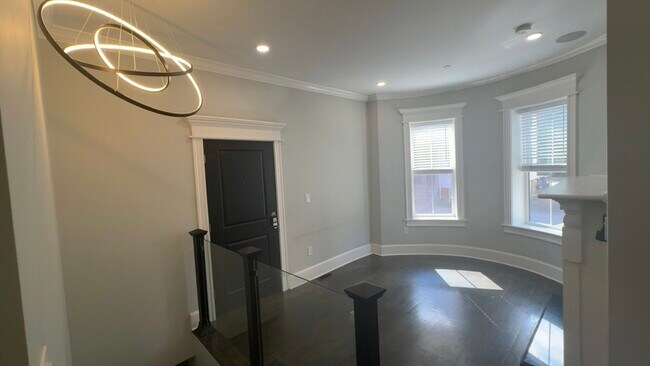Photo - 209 Green St Unit 1