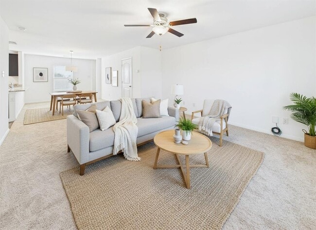 Photo - 525 Riverdale Dr