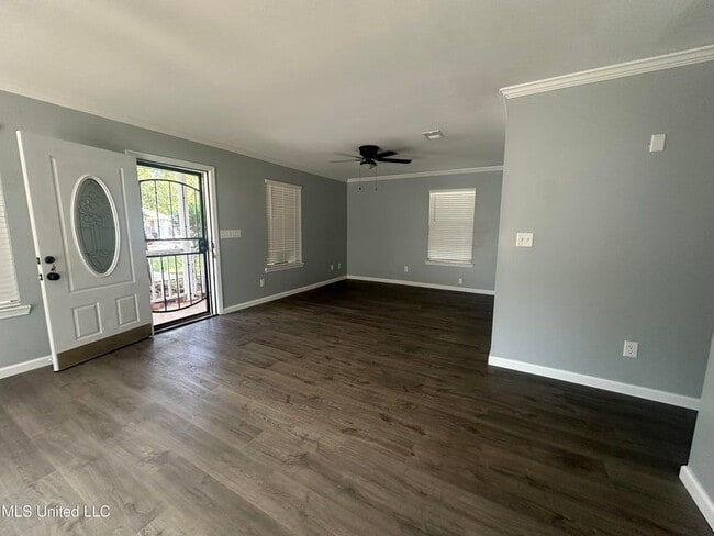 Photo - 1113 Beach Ave