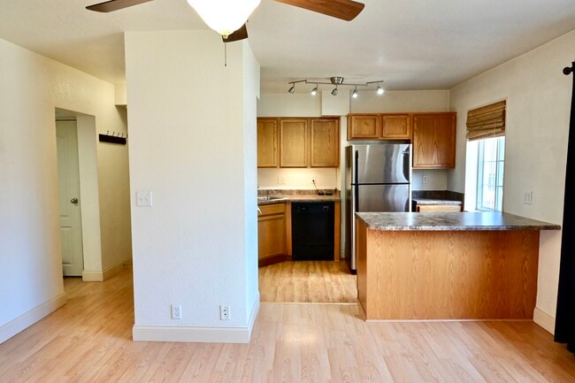 Photo - 400 Grandview Ct Unit 412