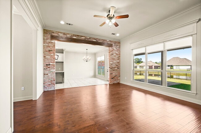 Photo - 16923 Bradford Ave